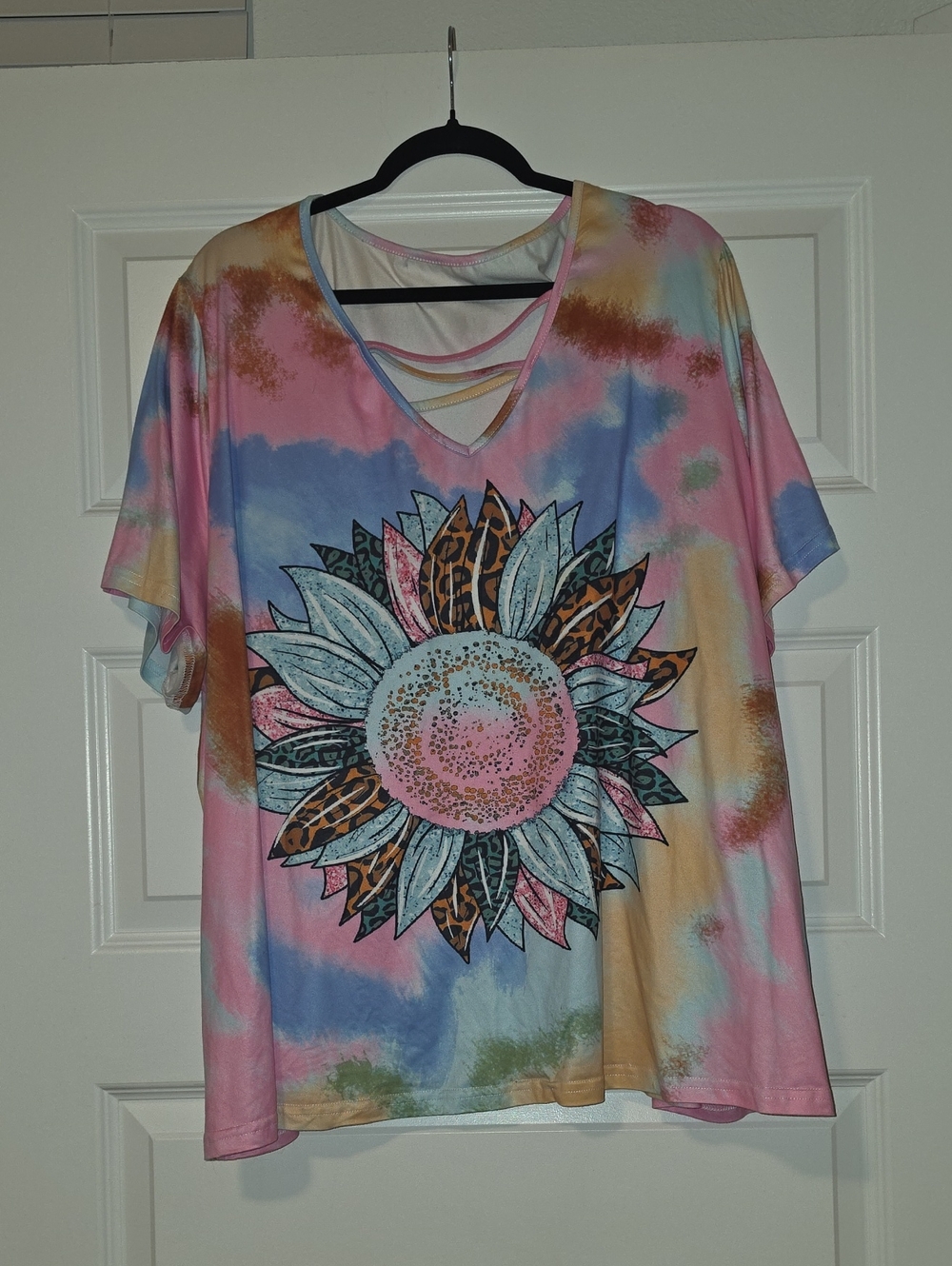 Tie-Dye Sunflower V-Neck Women’s Top - Pink Multi